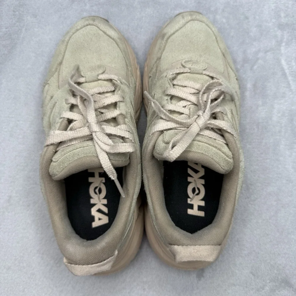 HOKA Clifton L Suede Women's Size 7 Beige Tan Lifestyle Sneakers 1122571-SSDD